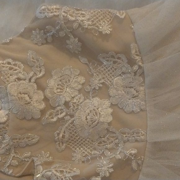 Girls dress size 7 - Picture 2 of 3